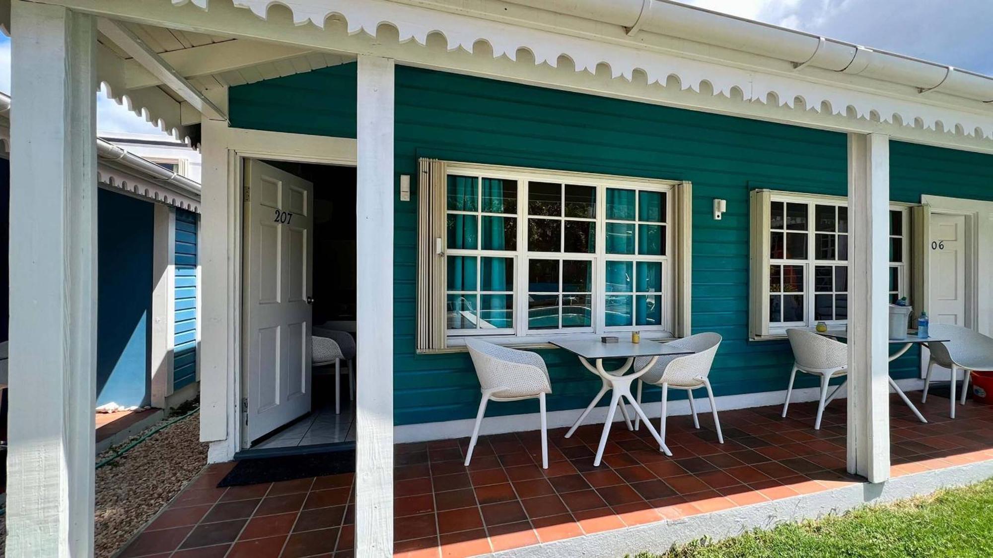 Talk Of The Town Inn & Suites - St Eustatius Oranjestad  Ngoại thất bức ảnh